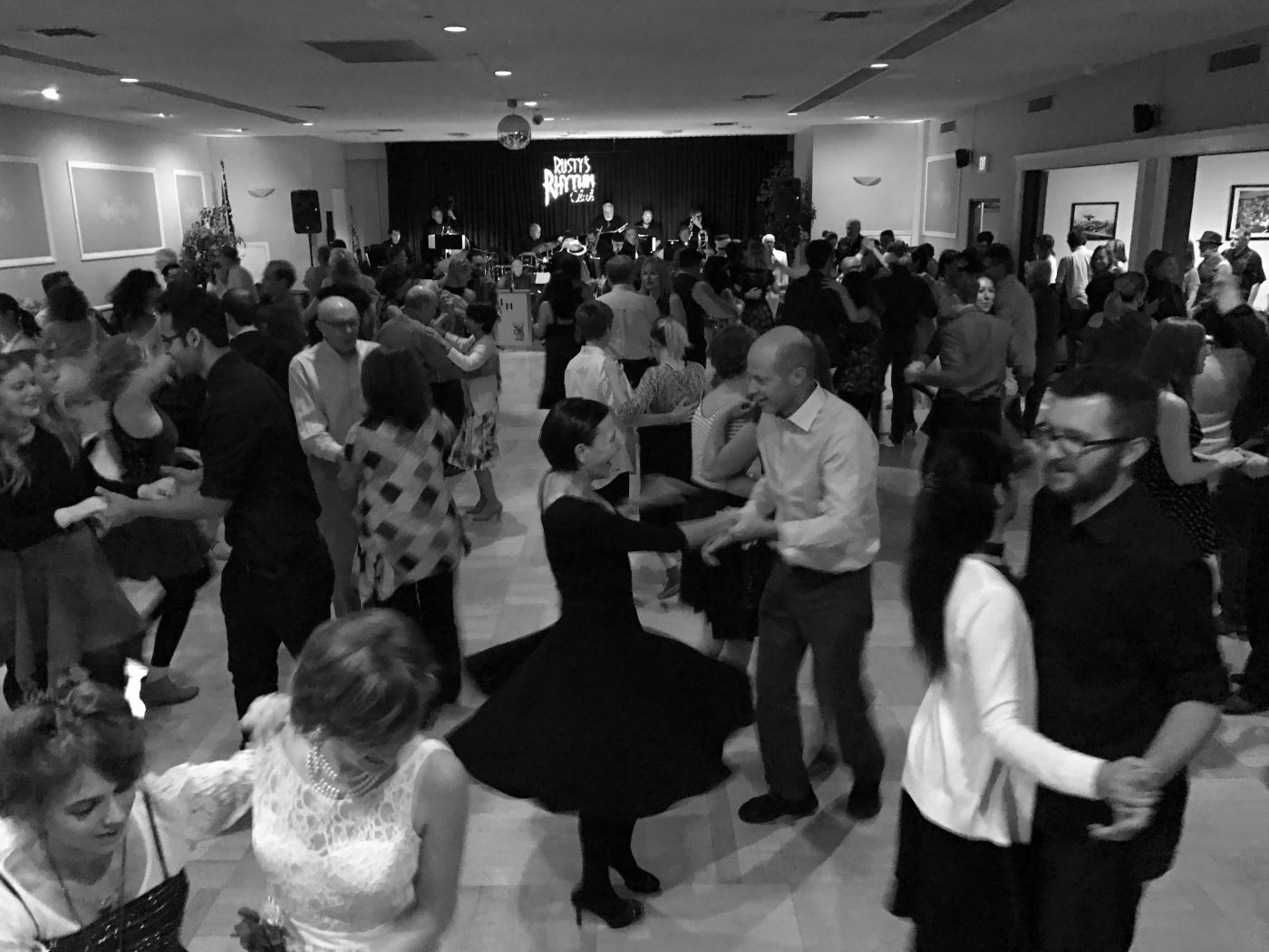 Swingdance La Swing Dancing Balboa And Lindy Hop In Los