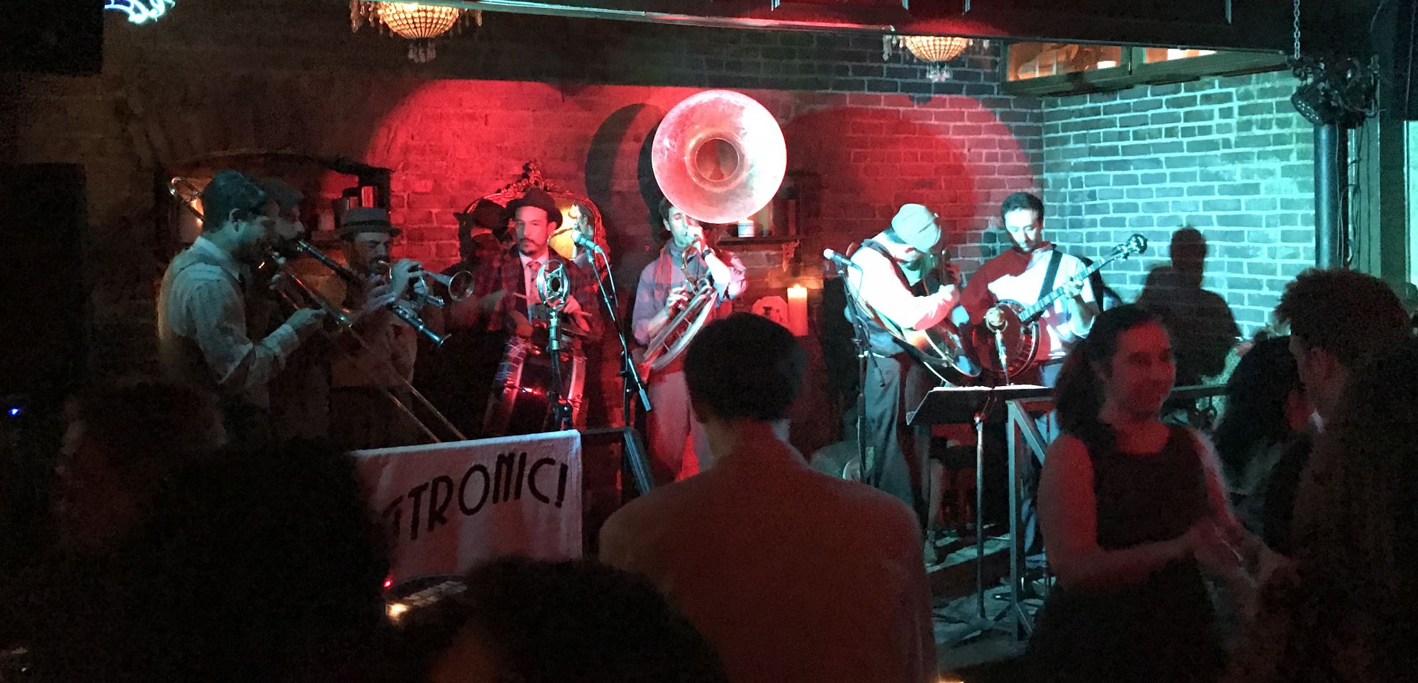 Swingtronic at Pour Vous to Try Earlier Start Time at 9PM SwingDance.LA