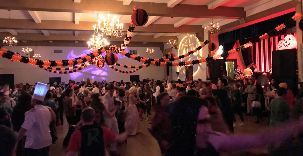 A packed house at Lindygroove's Haunted Halloween Ball 2018