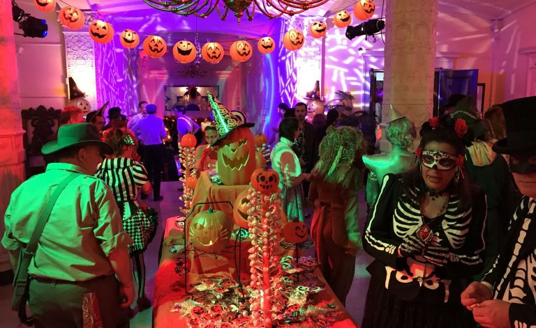 LindyGroove’s 2018 Haunted Halloween Ball: The Best One Ever?