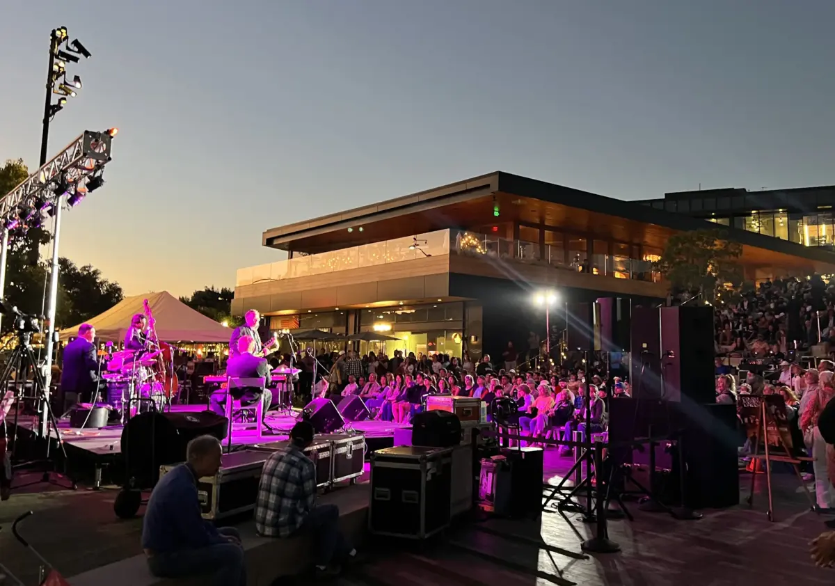 Ponpon Chen performing at the Culver Steps July 2025